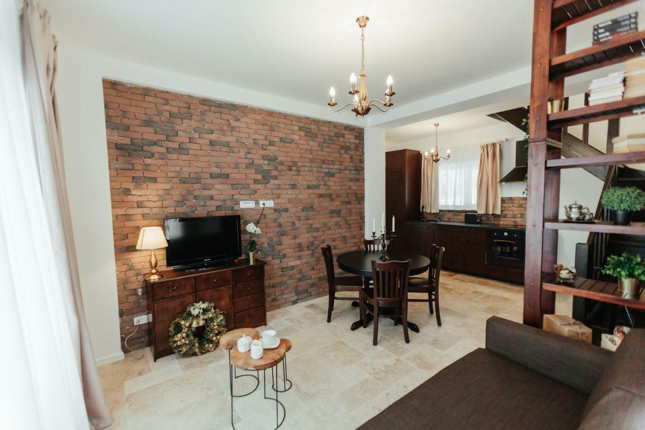 Casuta Boema Villa Risnov Bagian luar foto